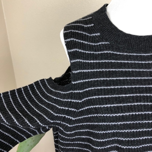 •LUCKY BRAND• Gray Striped Cold Shoulder Sweater - Picture 4 of 8